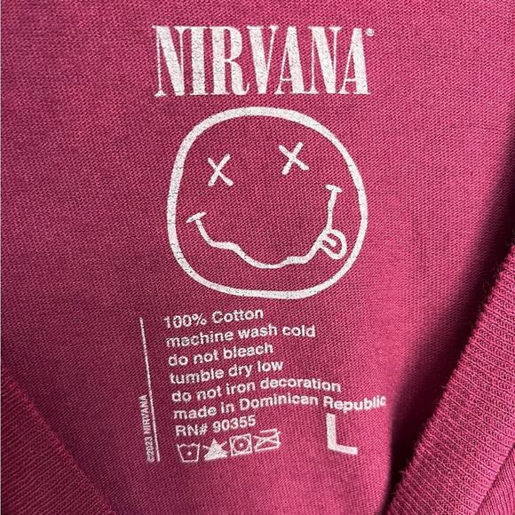 NIRVANA Smiley Face 90s Style Grunge Kurt Cobain Band Shirt Unisex Size Large - Picture 7 of 8